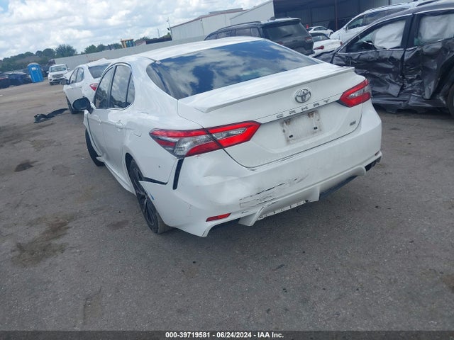 Toyota CAMRY SE 2018 JTNB11HK6J3031380 Image 3