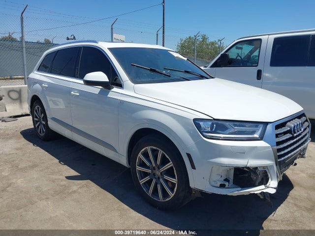 Audi Q7 3.0t Premium 2018 WA1LABF74JD017964 Image 1