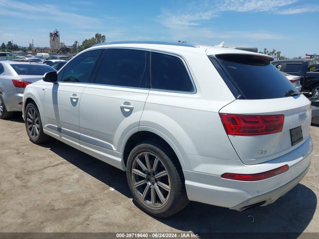 Audi Q7 3.0t Premium 2018 WA1LABF74JD017964 Image 3