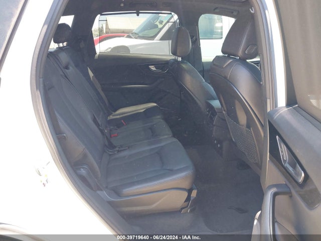 Audi Q7 3.0t Premium 2018 WA1LABF74JD017964 Image 8