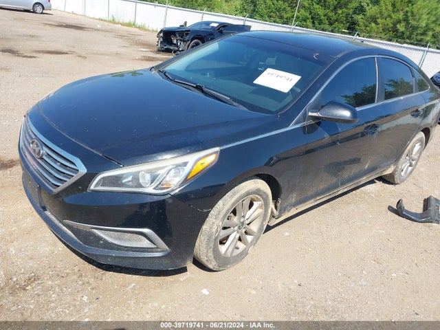 Hyundai Sonata 2016 5NPE24AF0GH388595 Image 2