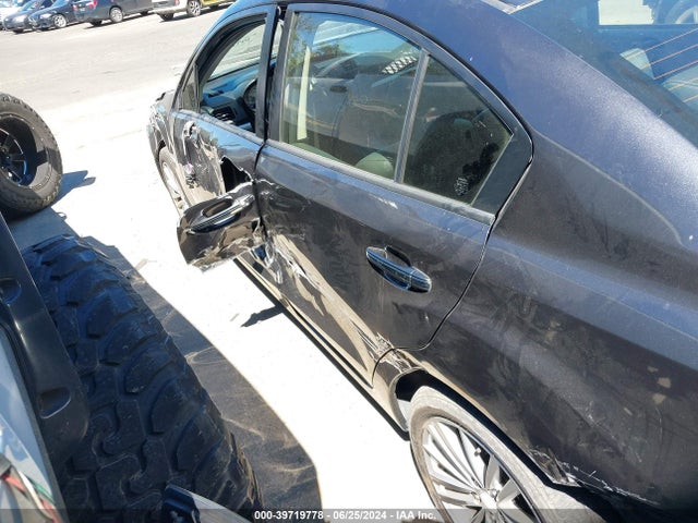 JF1GJAH69EH016884 Subaru Impreza 2.0i Limited