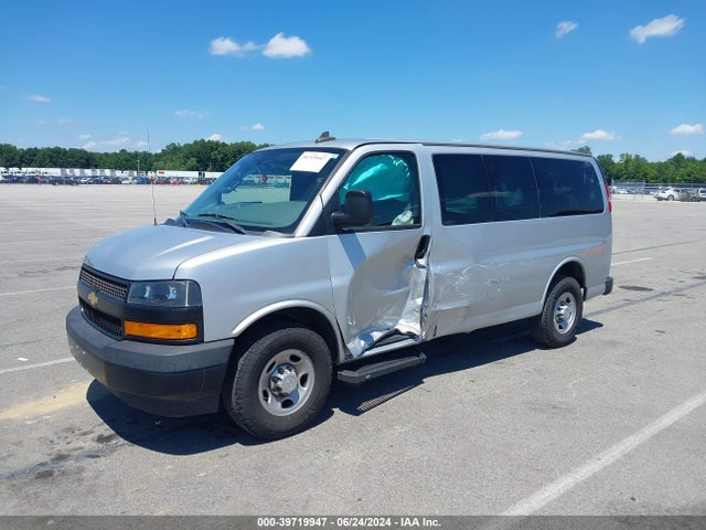Chevrolet Express 2500 Ls 2019 1GAWGEFP2K1362683 Image 2