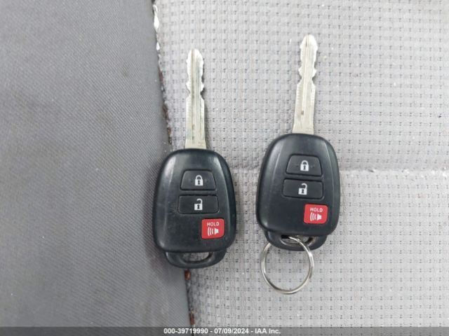 2T3RFREV5HW613382 Toyota Rav4 Xle