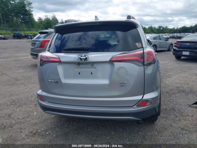 2T3RFREV5HW613382 Toyota Rav4 Xle