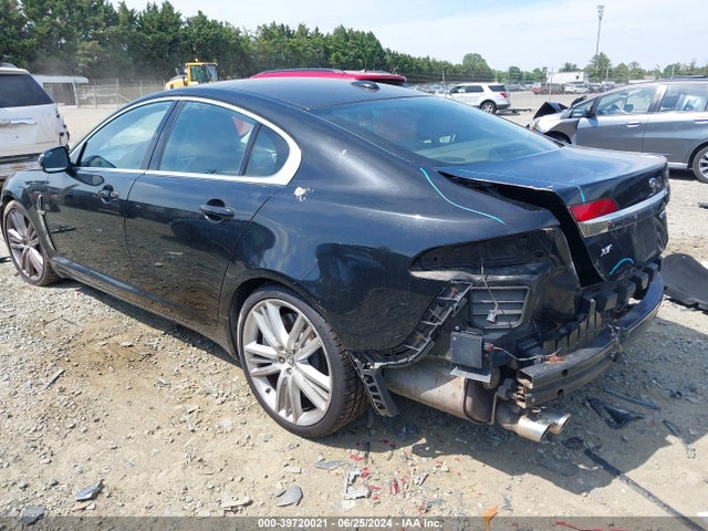 2010 JAGUAR XF SAJWA0HE7AMR61794 Photo 2