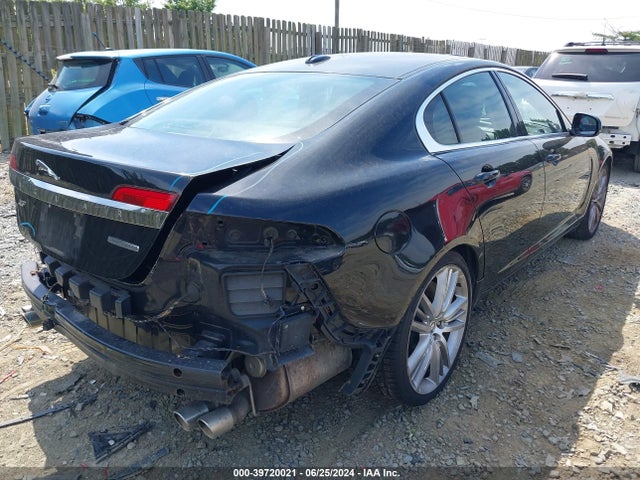 2010 JAGUAR XF SAJWA0HE7AMR61794 Photo 3