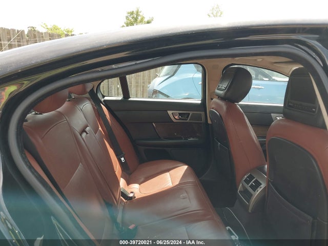 2010 JAGUAR XF SAJWA0HE7AMR61794 Photo 7