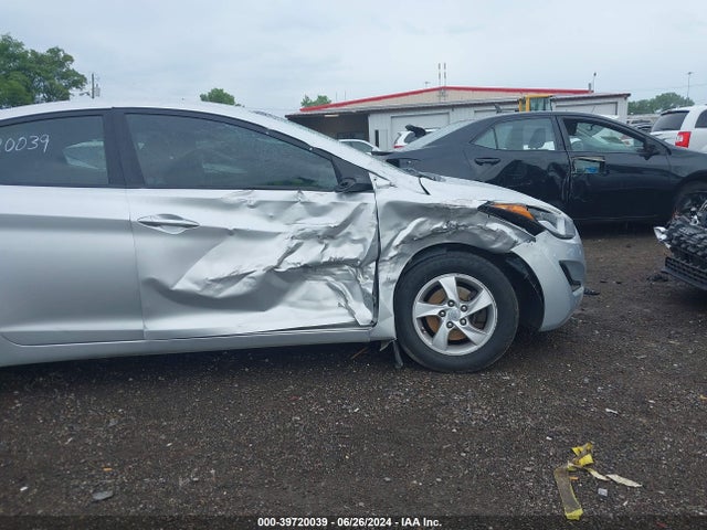 Hyundai ELANTRA SE 2015 5NPDH4AE0FH602081 Image 6