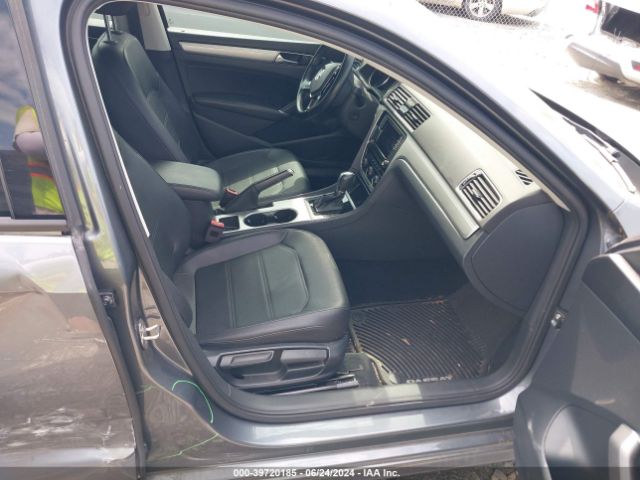 1VWLA7A38KC008941 Volkswagen Passat 2.0t Wolfsburg Edition