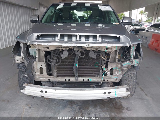 5TFHW5F13FX438204 Toyota Tundra Limited 5.7l V8