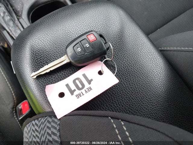 Toyota Rav4 Xle 2018 2T3RFREV3JW800898 Image 11