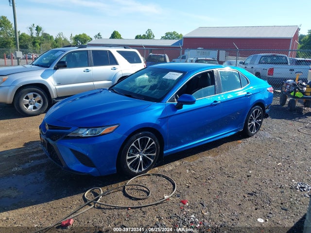 Toyota CAMRY SE 2018 4T1B11HK3JU138476 Image 2