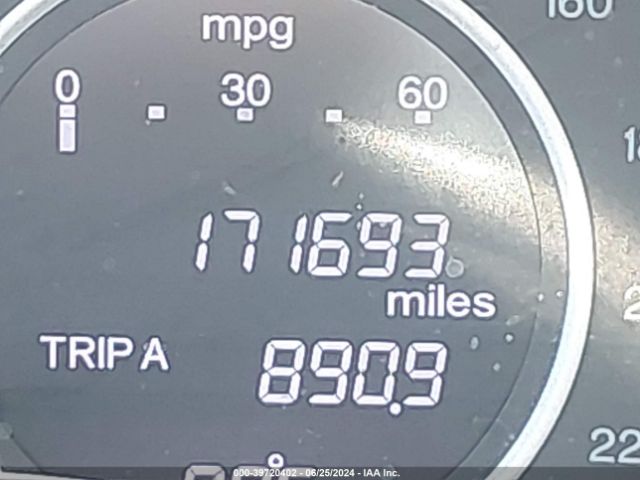 2HKRM3H38EH564811 Honda CR-V LX