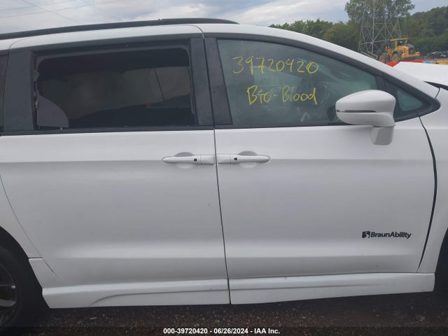 Chrysler Pacifica Touring L 2022 2C4RC1BG8NR183207 Image 13