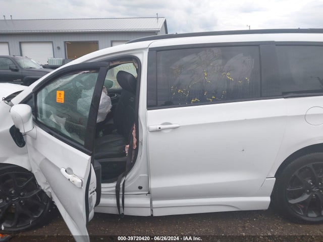 Chrysler Pacifica Touring L 2022 2C4RC1BG8NR183207 Image 14
