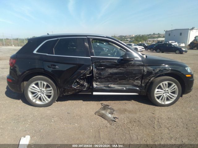 WA1BNAFY8J2201304 Audi Q5 2.0t Premium/2.0t Tech Premium