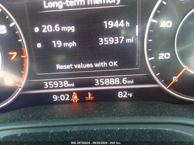 WA1BNAFY8J2201304 Audi Q5 2.0t Premium/2.0t Tech Premium