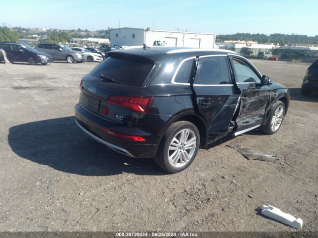 WA1BNAFY8J2201304 Audi Q5 2.0t Premium/2.0t Tech Premium