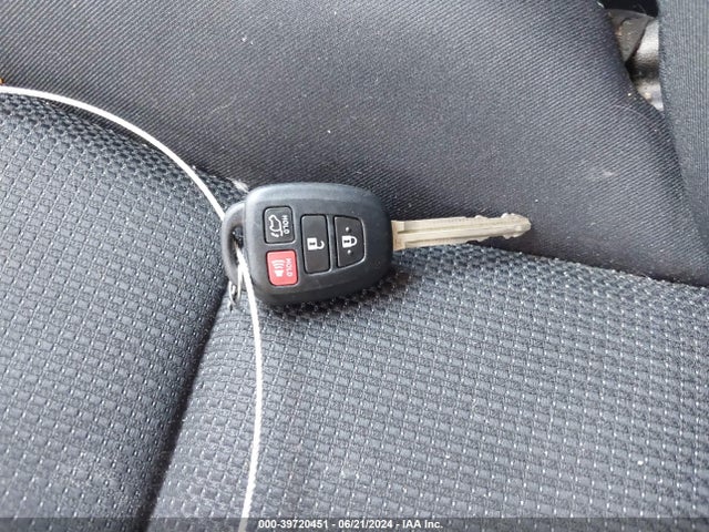 Toyota Rav4 Xle 2016 2T3RFREV5GW486485 Image 11