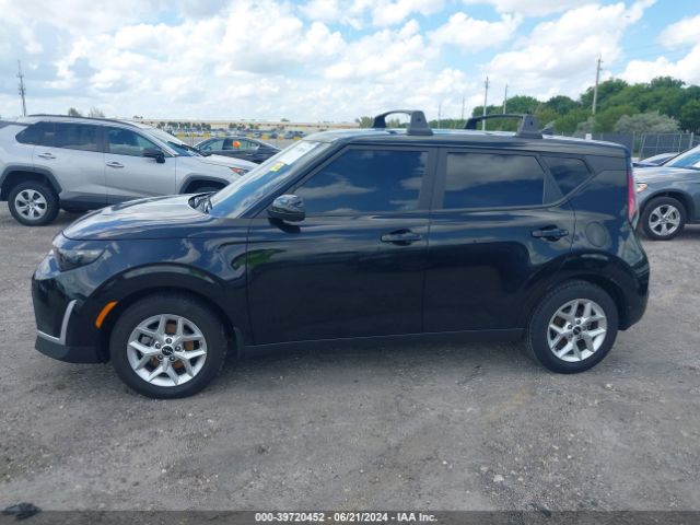 KNDJ23AU2P7857388 KIA SOUL LX