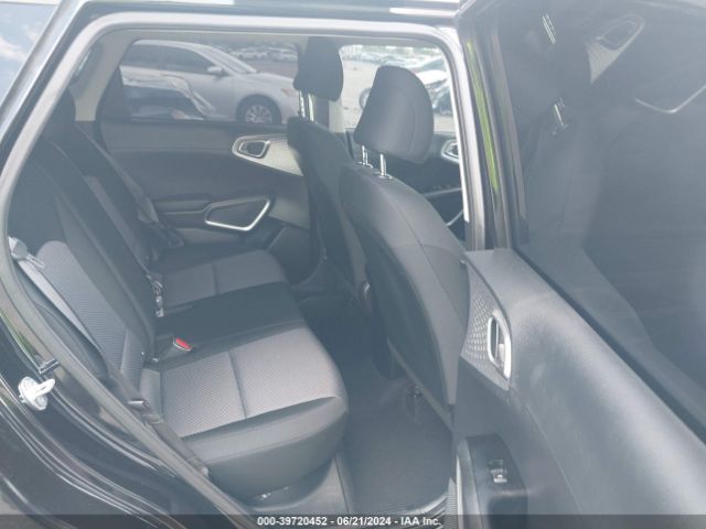 KNDJ23AU2P7857388 KIA SOUL LX