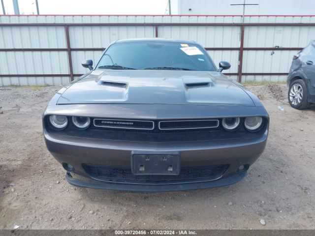 2C3CDZAT6FH733788 Dodge Challenger R/t