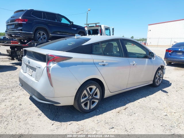 Toyota Prius Three Touring 2017 JTDKARFU5H3045272 Image 4
