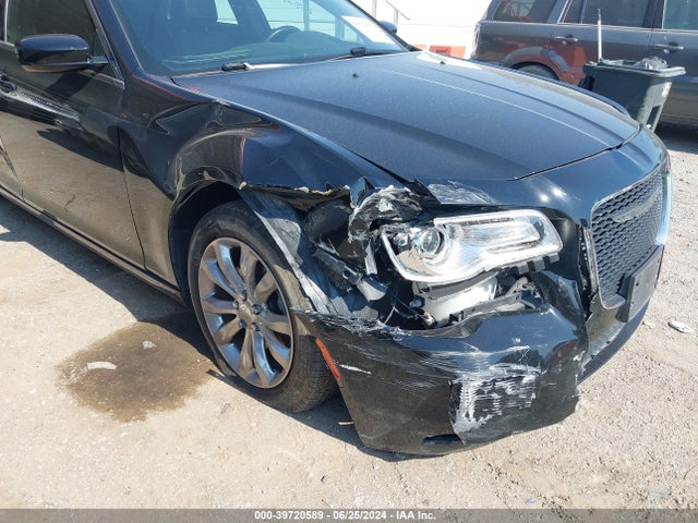 Chrysler 300 Anniversary Edition 2016 2C3CCARGXGH270597 Image 6