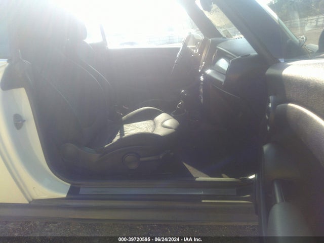 2010 MINI COOPER WMWMR3C55ATU97785 Photo 4