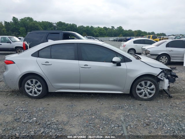 Toyota COROLLA LE 2022 5YFEPMAE0NP311881 Image 13