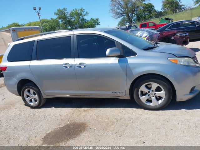 Toyota Sienna Le 8 Passenger 2015 5TDKK3DC0FS604064 Image 13