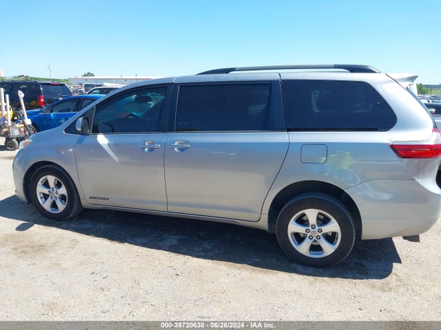Toyota Sienna Le 8 Passenger 2015 5TDKK3DC0FS604064 Image 14