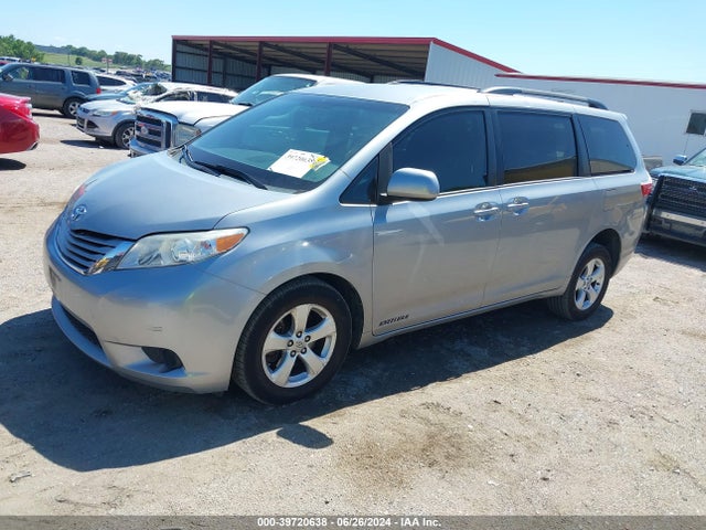 Toyota Sienna Le 8 Passenger 2015 5TDKK3DC0FS604064 Image 2