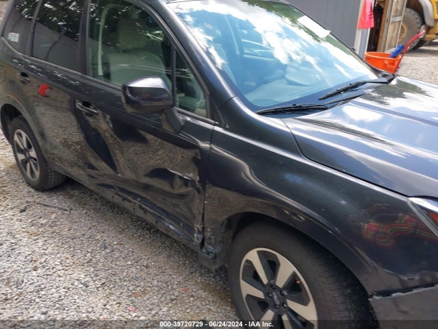 Subaru Forester 2.5i Premium 2017 JF2SJAEC9HH596464 Image 19