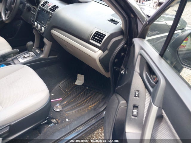 Subaru Forester 2.5i Premium 2017 JF2SJAEC9HH596464 Image 5