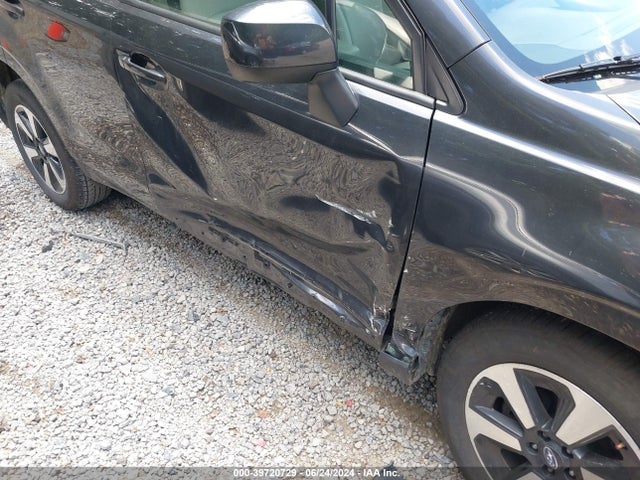 Subaru Forester 2.5i Premium 2017 JF2SJAEC9HH596464 Image 6