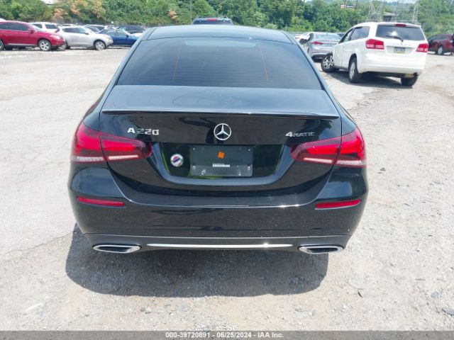 W1K3G4FBXMJ270383 Mercedes-Benz A 220 4matic