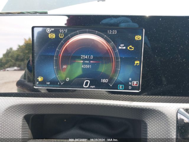 W1K3G4FBXMJ270383 Mercedes-Benz A 220 4matic