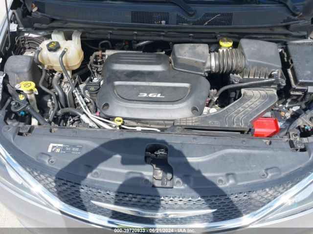 2018 CHRYSLER PACIFICA 2C4RC1BG6JR269982 Photo 9