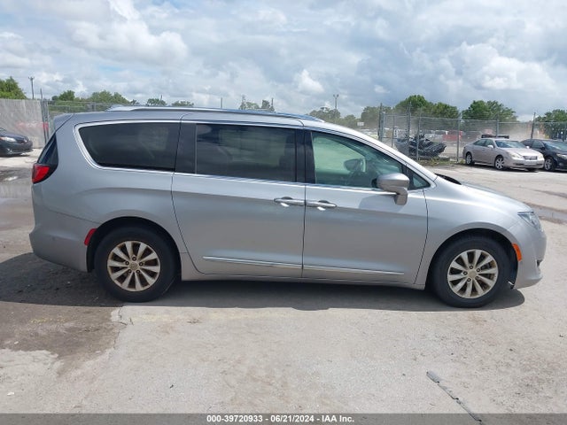 2C4RC1BG6JR269982 Chrysler Pacifica Touring L