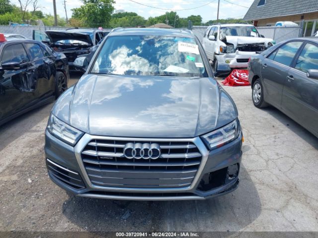 WA1BNAFY8J2215560 Audi Q5 2.0t Premium/2.0t Tech Premium