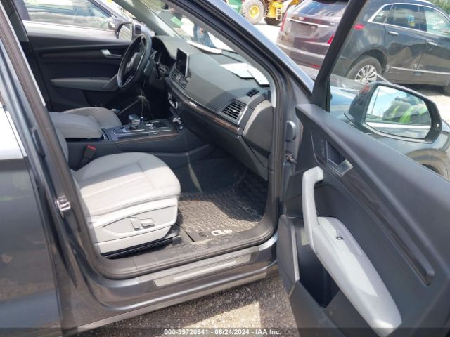 WA1BNAFY8J2215560 Audi Q5 2.0t Premium/2.0t Tech Premium