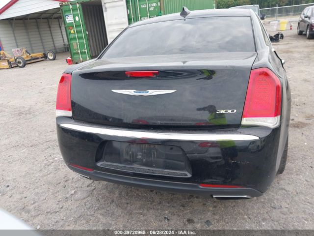 2C3CCAEGXJH211269 Chrysler 300 Limited