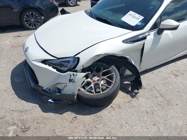 JF1ZNAA13E9702926 Scion FR-S