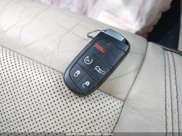 1C3CCCCG8FN640892 Chrysler 200 C