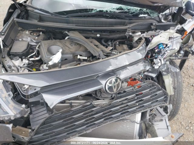 2T3G1RFV4MC174658 Toyota RAV4 LE