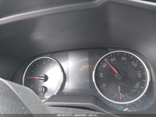 2T3G1RFV4MC174658 Toyota RAV4 LE