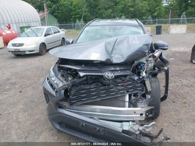 2T3G1RFV4MC174658 Toyota RAV4 LE