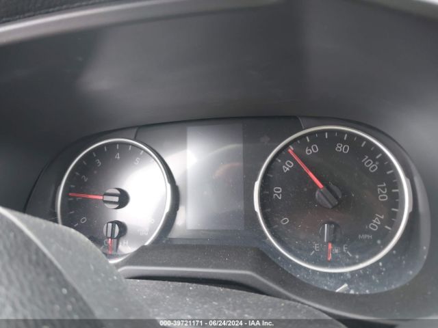2T3G1RFV4MC174658 Toyota RAV4 LE